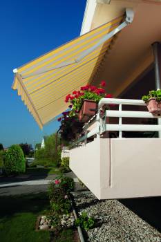 stores sur un balcon