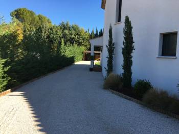 faire un chemin pour l'arrivée de ma voiture dans ma villa a aix en provence